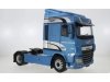 Масштабная модель DAF XF Space Cab седельный тягач 2016 голубой металлик ракурс 2