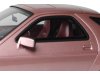 Масштабная модель Porsche 928 S (1980), розовый металлик 1:18 GT Spirit GT524 ракурс 3