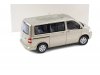 Масштабная модель Volkswagen T5 Multivan 2003 бежевый металлик 1:18 Norev 188602 ракурс 2