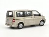 Масштабная модель Volkswagen T5 Multivan 2003 бежевый металлик 1:18 Norev 188602 ракурс 5