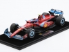 Масштабная модель Ferrari F1 SF-24 Team Scuderia Ferrari 5-й Гран-при Майами (2024) #55 Carlos Sainz (с витриной), красный черный голубой