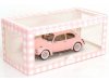 Масштабная модель Volkswagen Beetle Maggiolino 1303 (1973) розовый 1:18 Norev 188677 ракурс 3