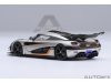 Масштабная модель Koenigsegg One:1 серебристый с черным 1:64 AUTOart 20042 ракурс 2