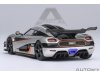 Масштабная модель Koenigsegg One:1 серебристый с черным 1:64 AUTOart 20042 ракурс 8
