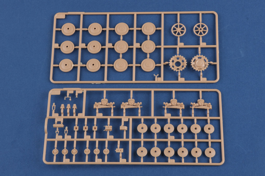 Hobby boss. Сборная модель HOBBYBOSS 80150. 80150 HOBBYBOSS 1/35 немецкий танк PZ.Kpfw.III/IV auf Einheitsfahrgestell. PZ.Kpfw.III/IV auf Einheitsfahrgestell средний танк - 80150 Hobby Boss 1:35. Хобби босс 80150 танк.