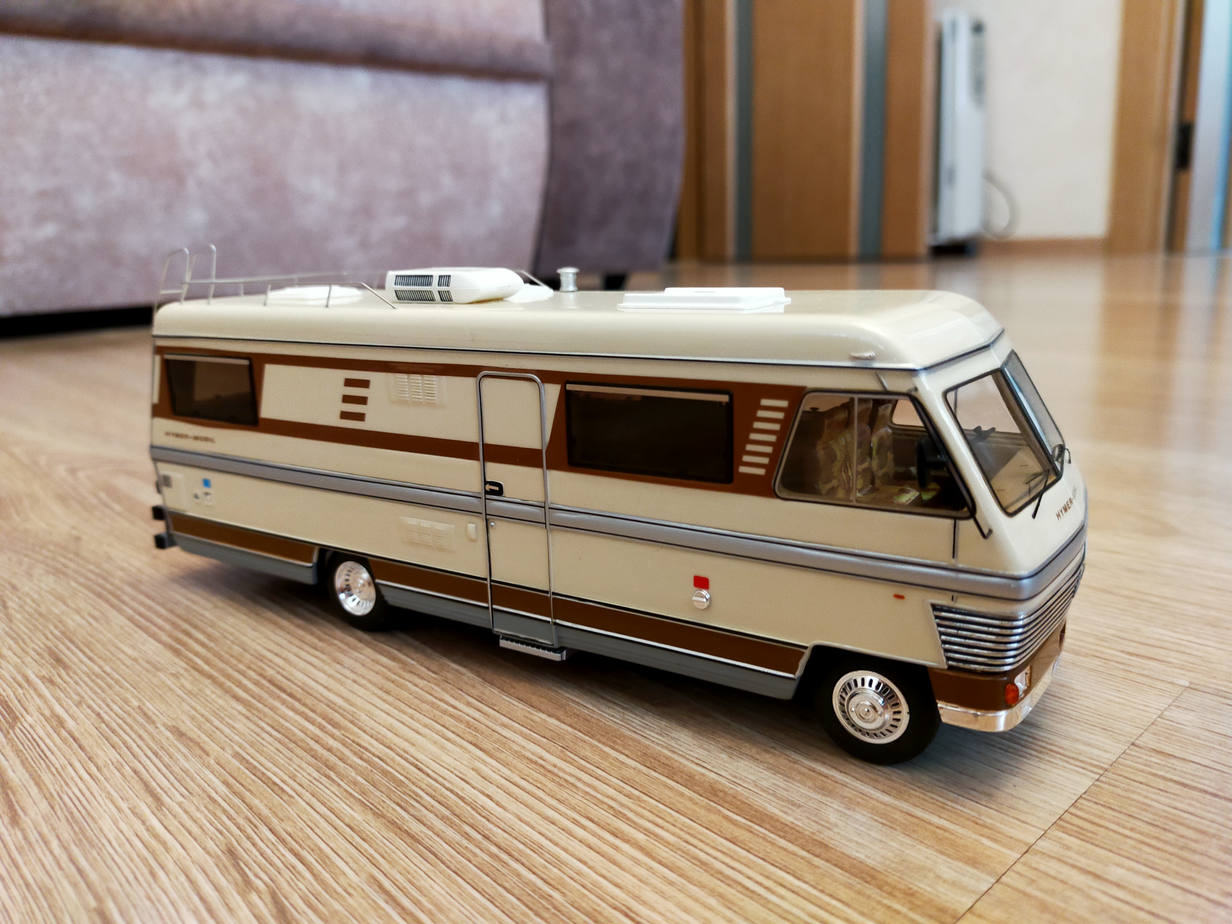 ミニカー Schuco Hymermobil 900 limited1000edition Schuco